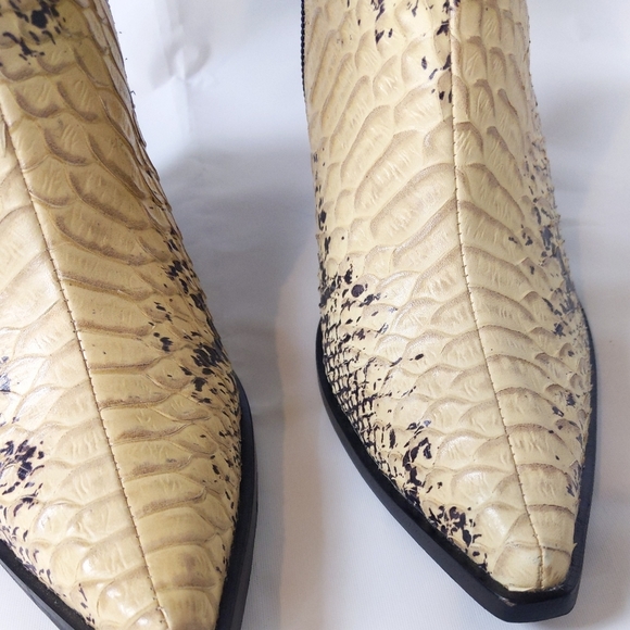 🆕🌿FREE PEOPLE JEFFREY CAMPBELL BOOTIES🌿 - Picture 10 of 16